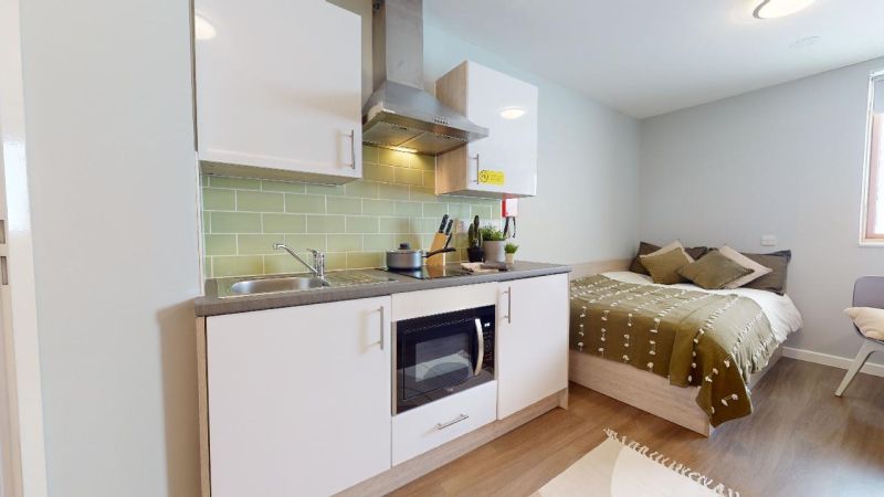  Silver Studio Plus-2627  -  iQ Kingston  - Gallery -  4