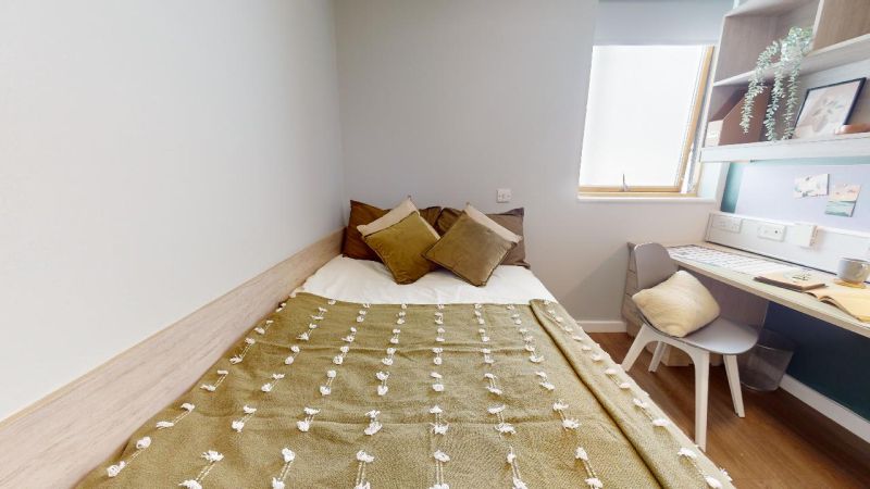  Silver Studio Plus-2627  -  iQ Kingston  - Gallery -  3