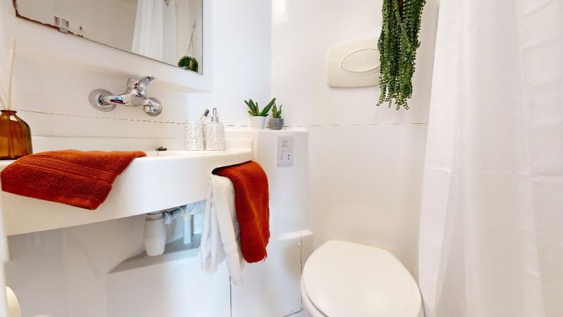  Silver Studio-2627  -  iQ Kingston  - Gallery -  3