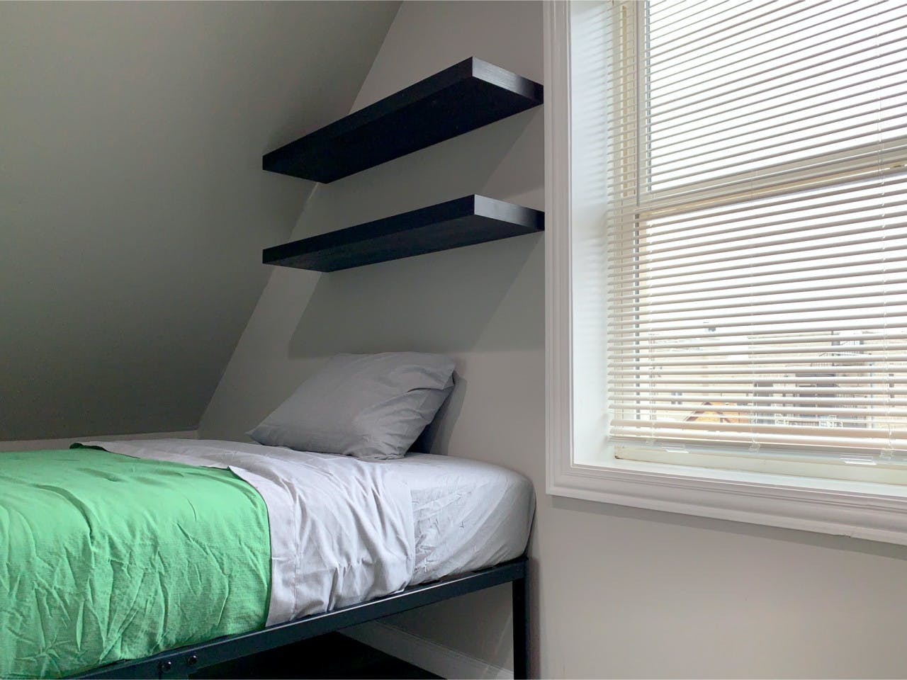 Full Bedroom - 25