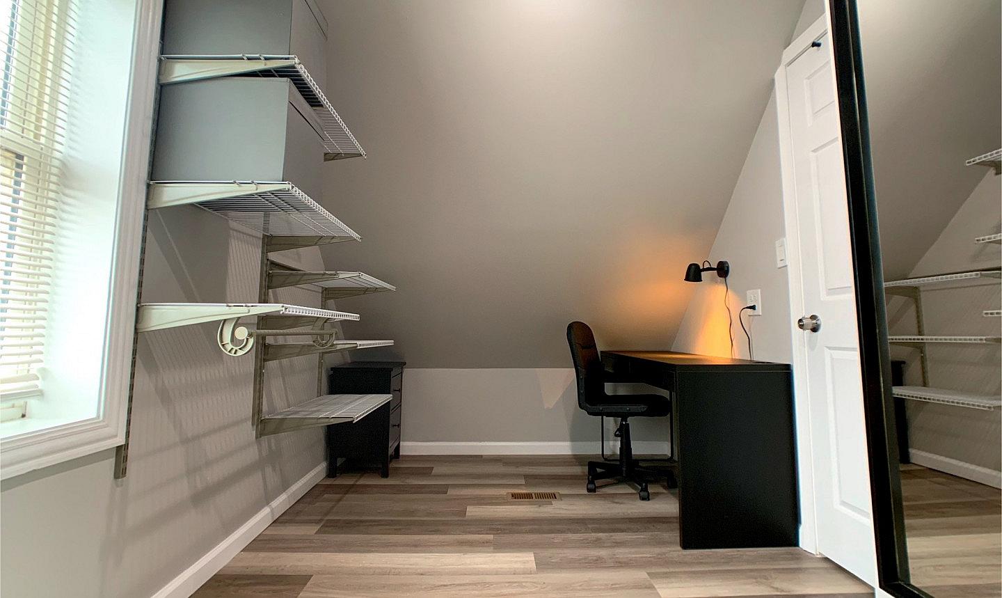 Full Bedroom - 12