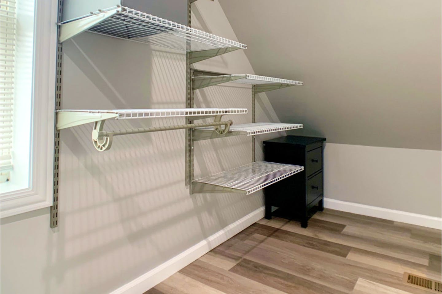 Full Bedroom - Comfortable Stunning House - Gallery - 36