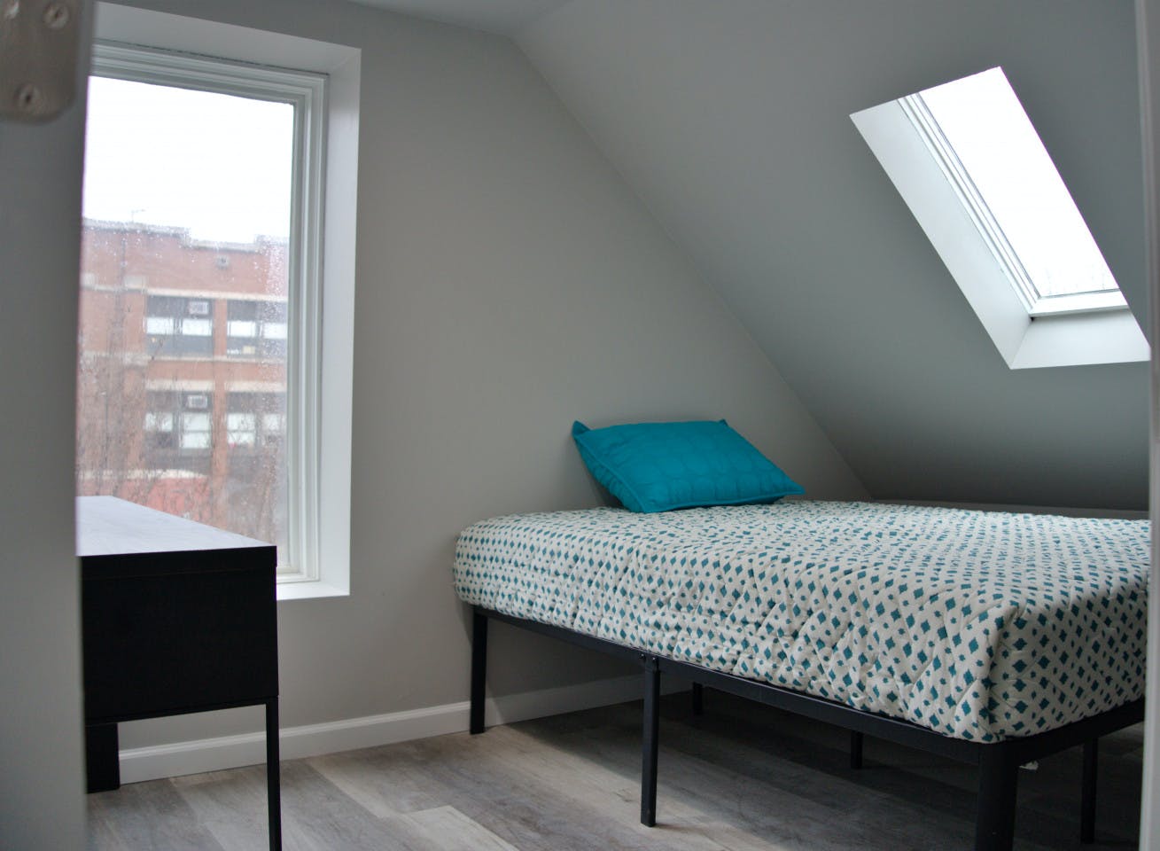 Full Bedroom - 22