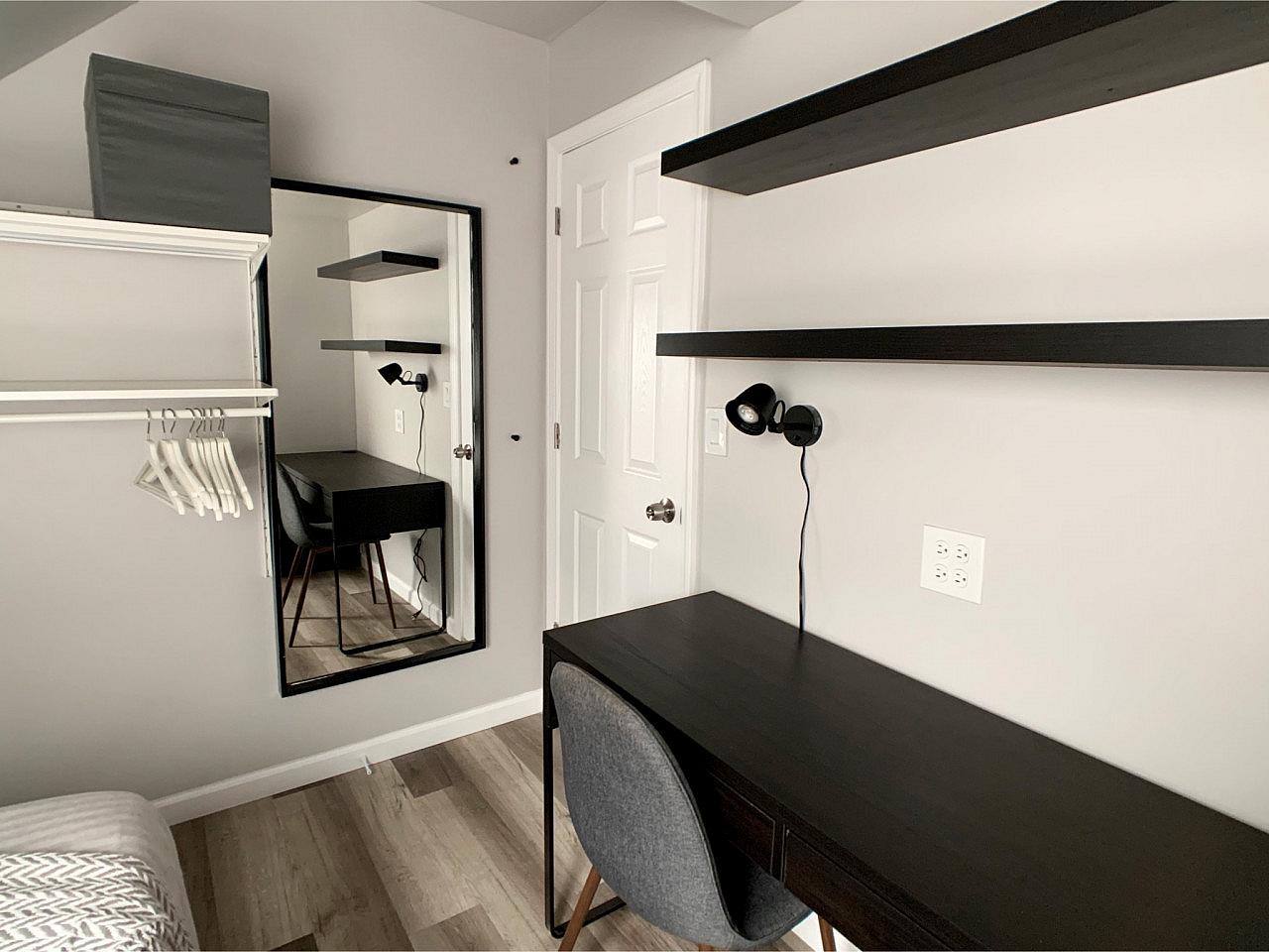 Twin Bedroom - 5