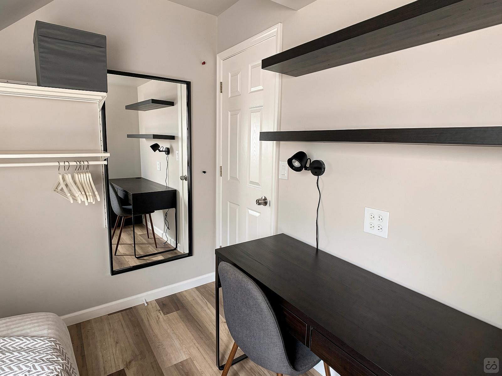 Twin Bedroom - 2