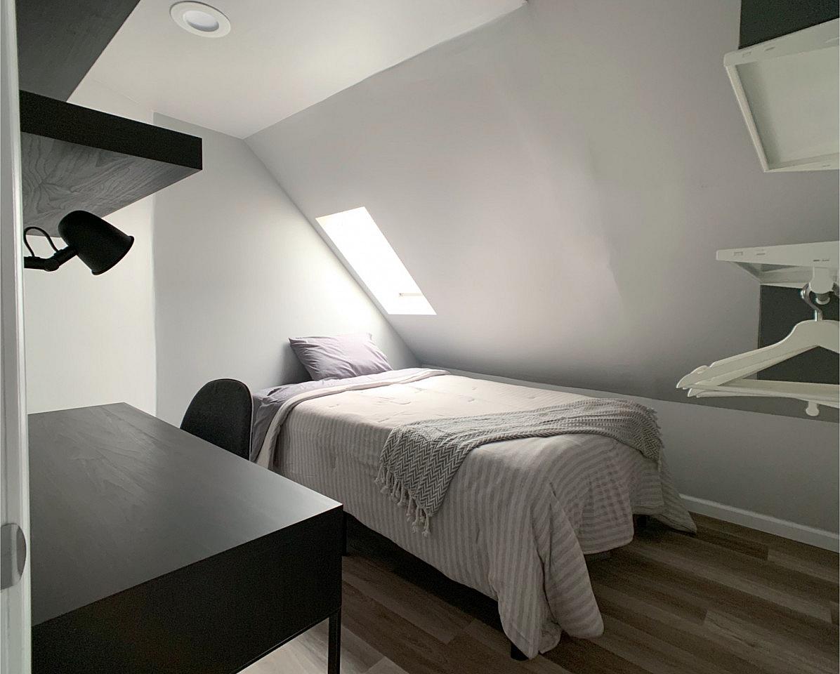 Twin Bedroom - Comfortable Stunning House - Gallery - 7