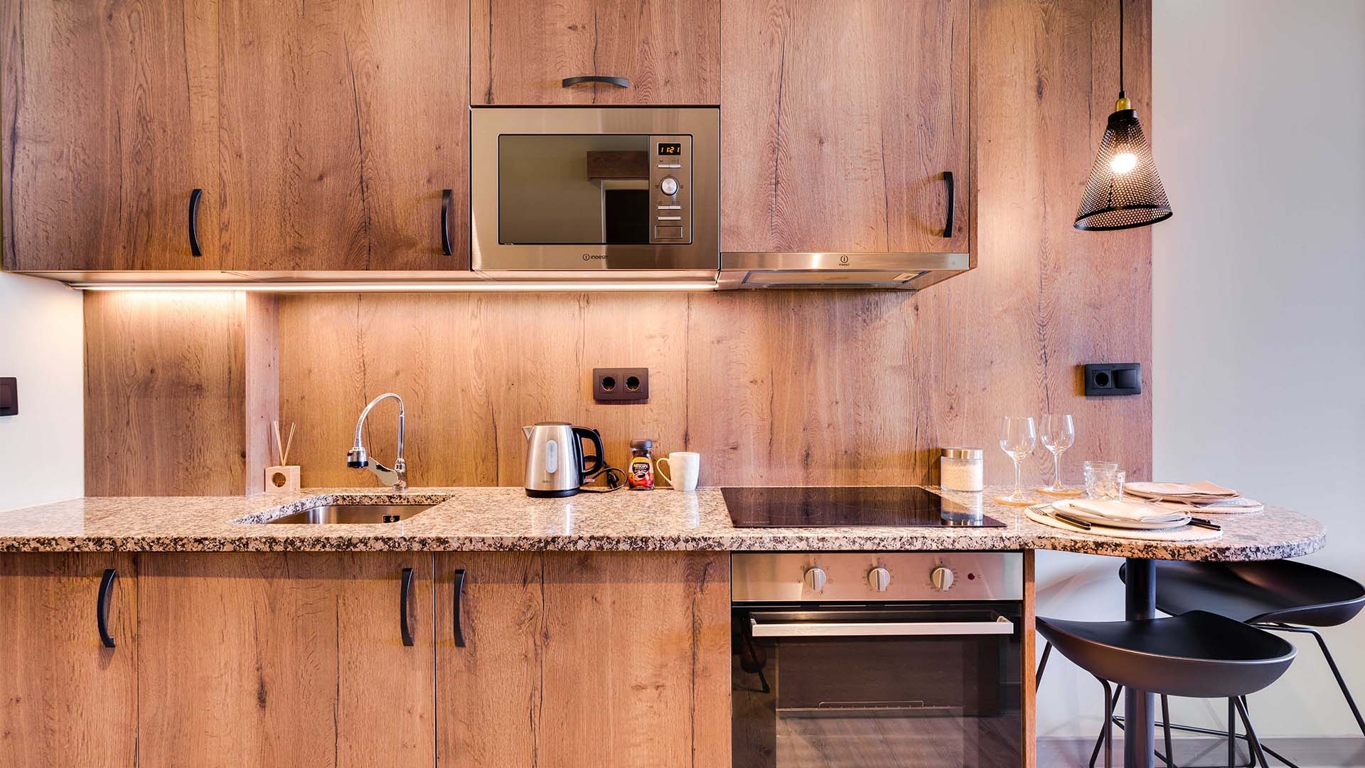  Studio With Kitchen - Standard  -  Diagonal Alto  - Gallery -  3