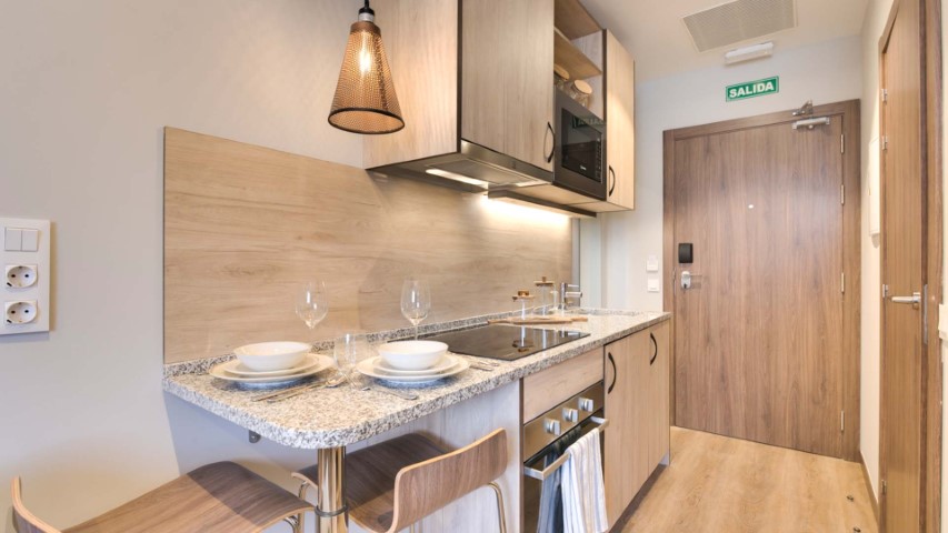 Studio With Kitchen - Premium - 2