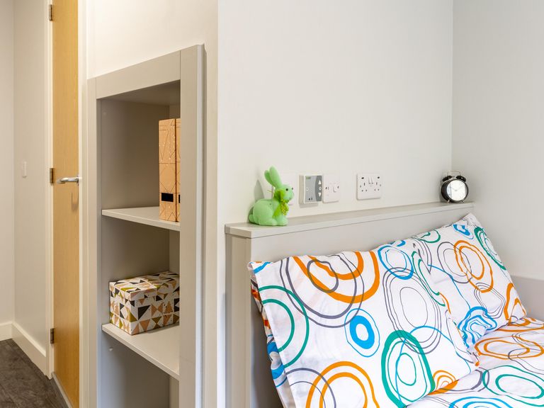 Premium En Suite - Austen House - Gallery - 5