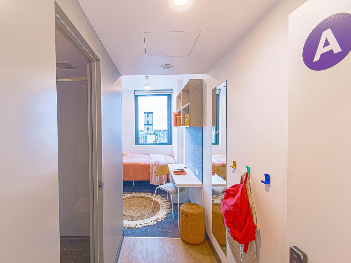 5 Bed En-Suite - Adelaide City - Gallery - 1