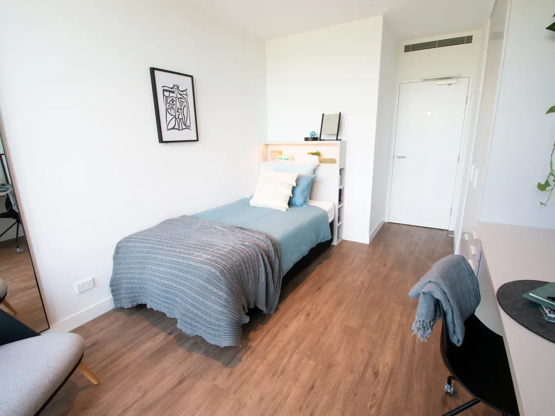  3 Bed Ensuite Apartment With Terrace  -  Berkeley Street  - Gallery -  1