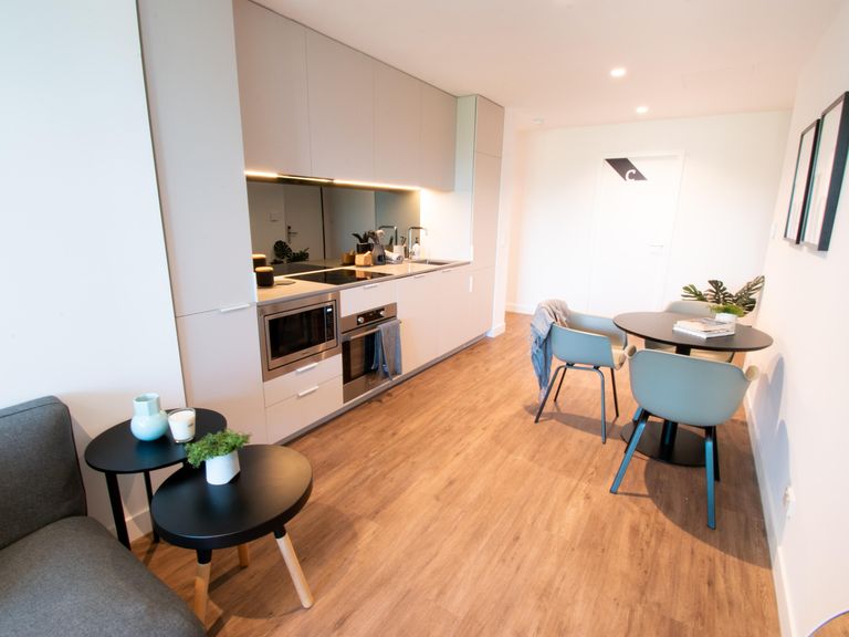 3 Bed Apartment Top Floor - Berkeley Street - Gallery - 4