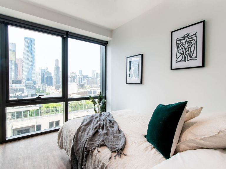  Premium Studio With CBD View  -  Berkeley Street  - Gallery -  3