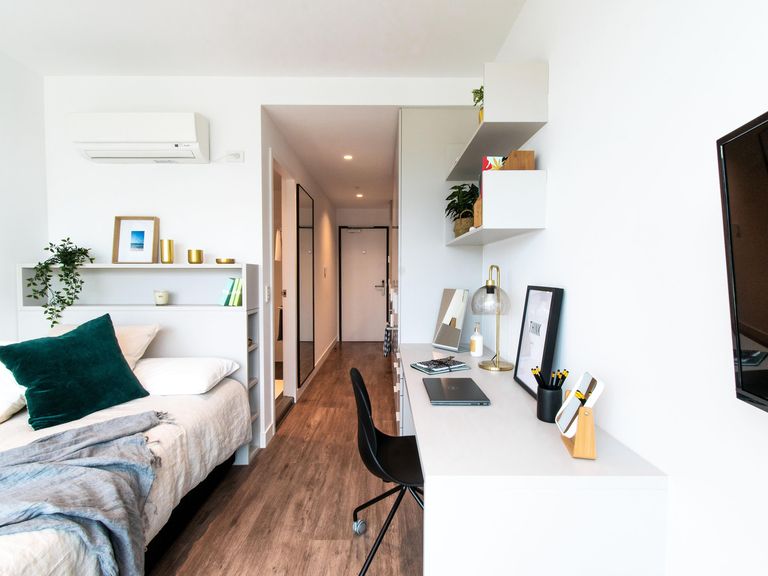  Premium Studio With CBD View  -  Berkeley Street  - Gallery -  1