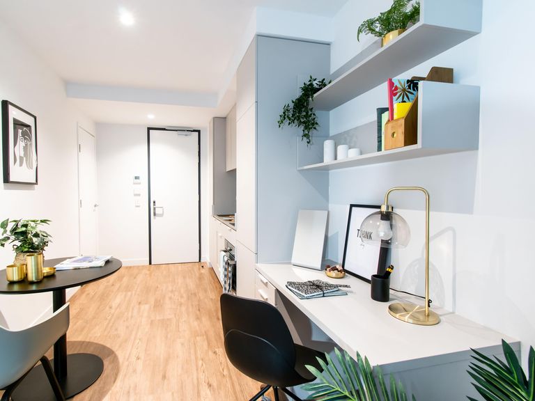 1 Bed Apartment - Berkeley Street - Gallery - 2
