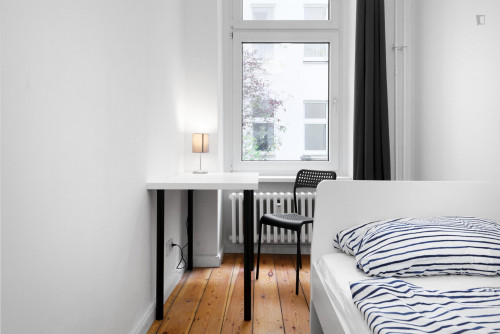 Snug single bedroom in Moabit