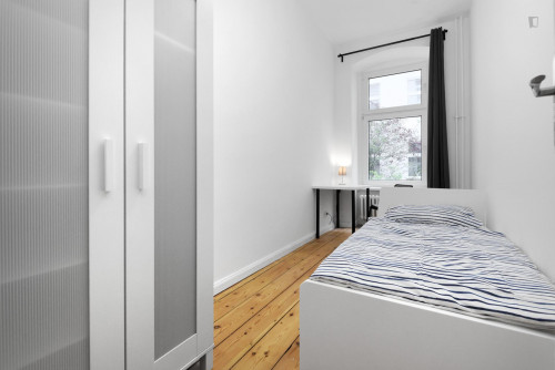Snug single bedroom in Moabit