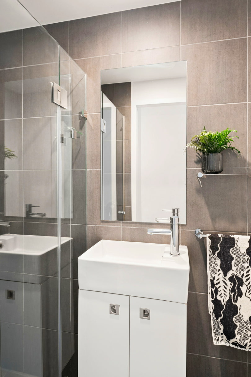  Single Bedroom – 6 Share Apt  -  Iglu Central  - Gallery -  4