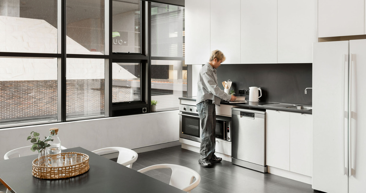  Single Bedroom – 4 Share Apt  -  Iglu Central  - Gallery -  3