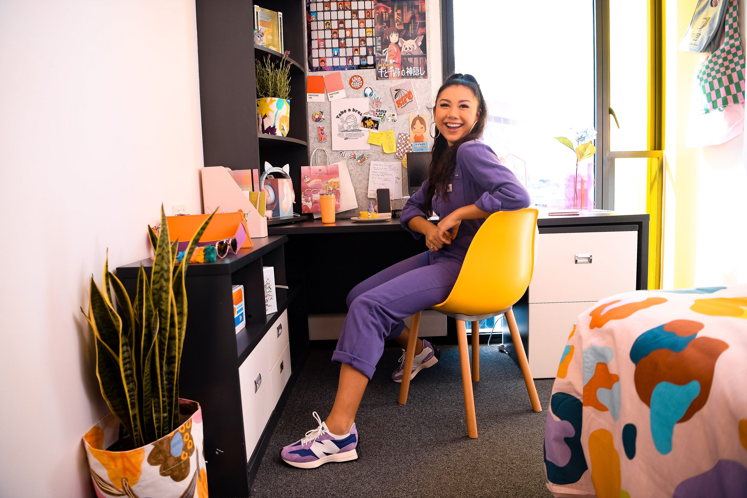  King Single Bed, 6 Bed Apartment With Ensuite  -  Scape Quay  - Gallery -  1