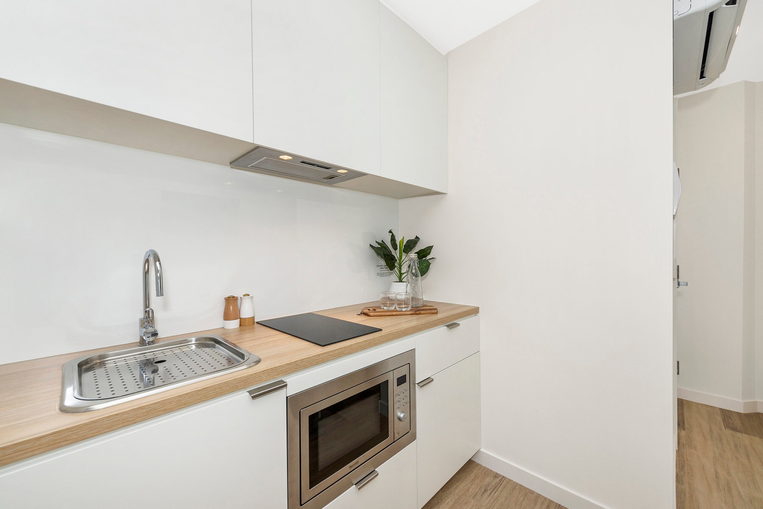  King Single Bed, Ultra Twin Apartment, Standard View  -  Scape St Lucia  - Gallery -  4