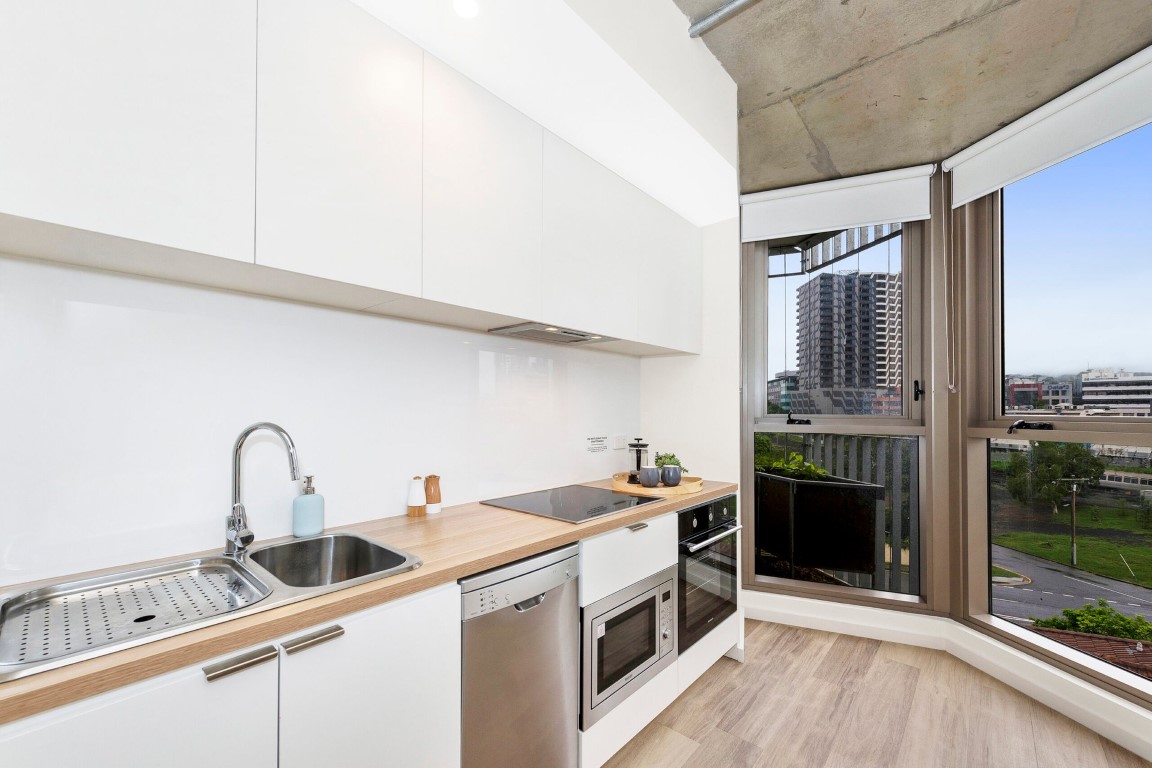  King Single Bed, 4 Bed Apartment  -  Scape St Lucia  - Gallery -  3