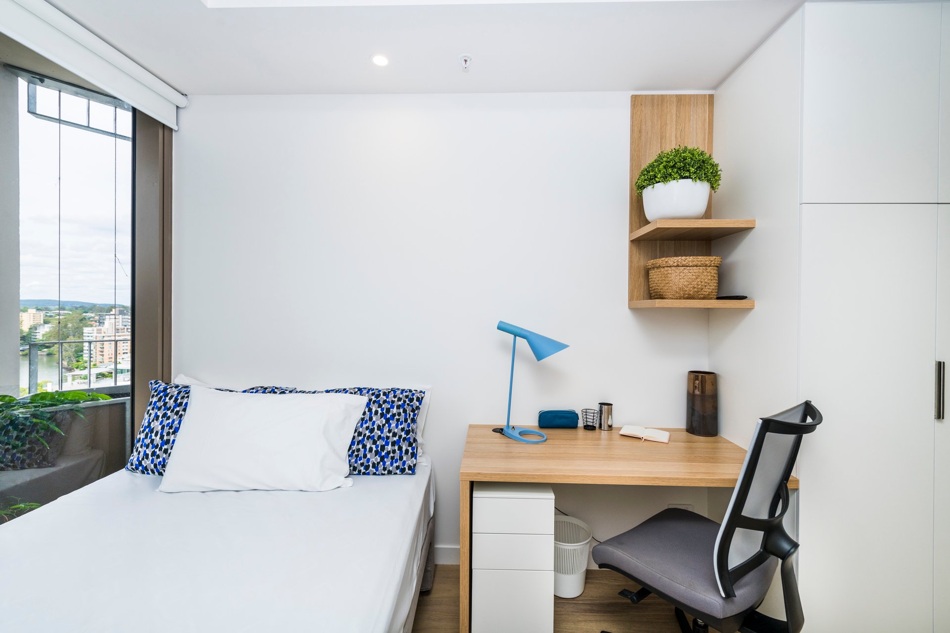 Double Bed, Medium Studio Apartment Standard View - Scape St Lucia - Gallery - 1