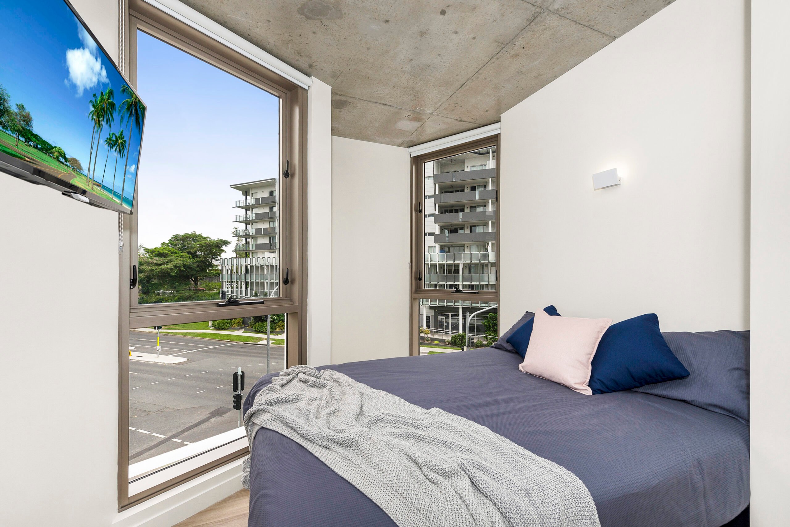 Double Bed, Large Studio Apartment Premium View - Scape St Lucia - Gallery - 1