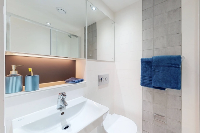 2 Bed Apartment - Canvas Manchester - Gallery - 2