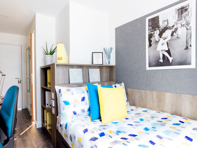  En Suite - 4 Bed Flat  -  Catherine House  - Gallery -  1