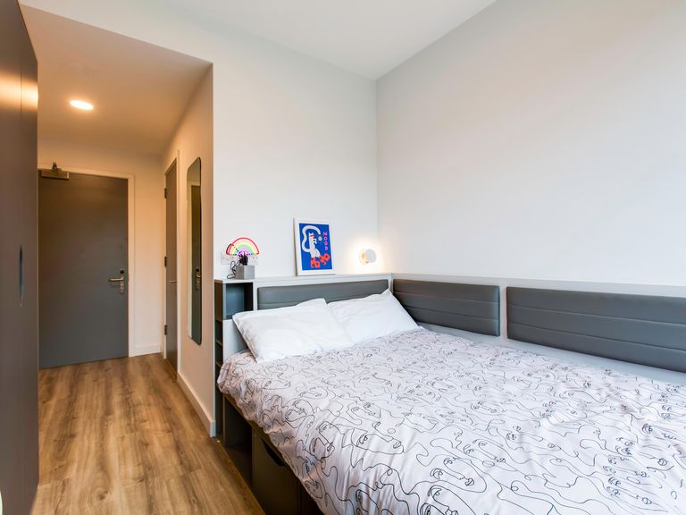  Standard En Suite  -  Highfield Park  - Gallery -  1