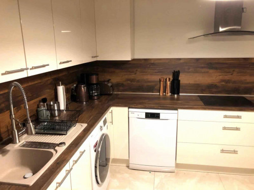 Spacious single bedroom near Barbarossaplatz   - Gallery -  5