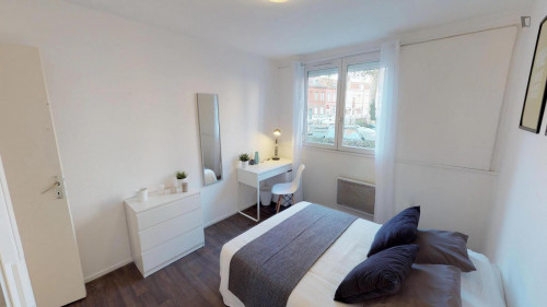 Great double bedroom in Wazemmes