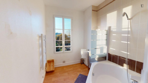 Double bedroom in Saint Seurin - Fondaudège  - Gallery -  5