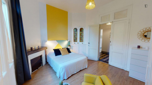 Nice double bedroom in Saint Seurin - Fondaudège