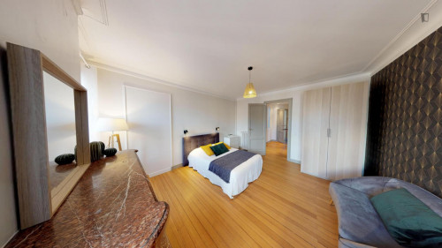 Lovely double bedroom in Hôtel de Ville - Quinconces  - Gallery -  5