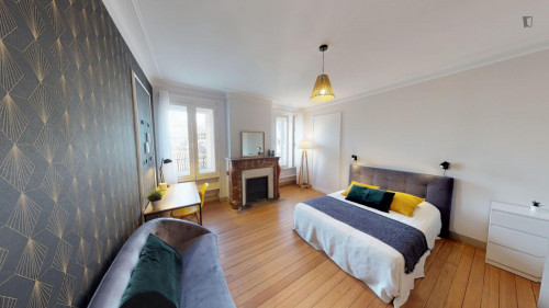 Lovely double bedroom in Hôtel de Ville - Quinconces