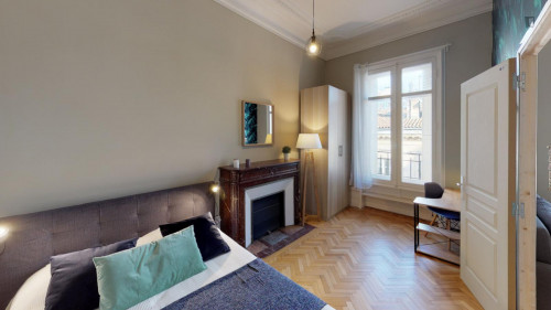 Great double bedroom in Hôtel de Ville - Quinconces