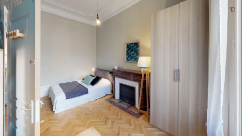 Great double bedroom in Hôtel de Ville - Quinconces