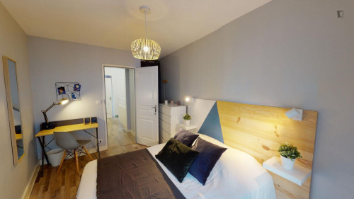 Great double bedroom in Capucins - Victoire