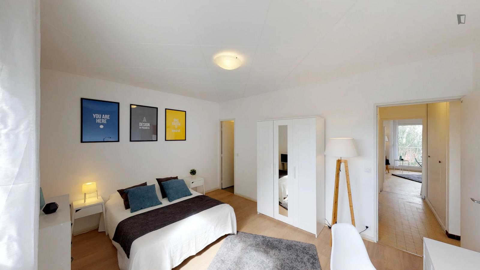 Appealing Double Bedroom Near Parc Sergent Blandan - Appealing double bedroom near Parc Sergent Blandan - Gallery - 1