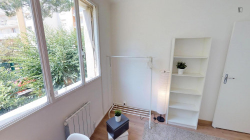 Comfy double bedroom near Faculté de Pharmacie