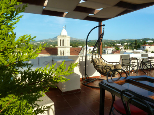 Outstandig Greek Complex w/ Terrace + Pool Home