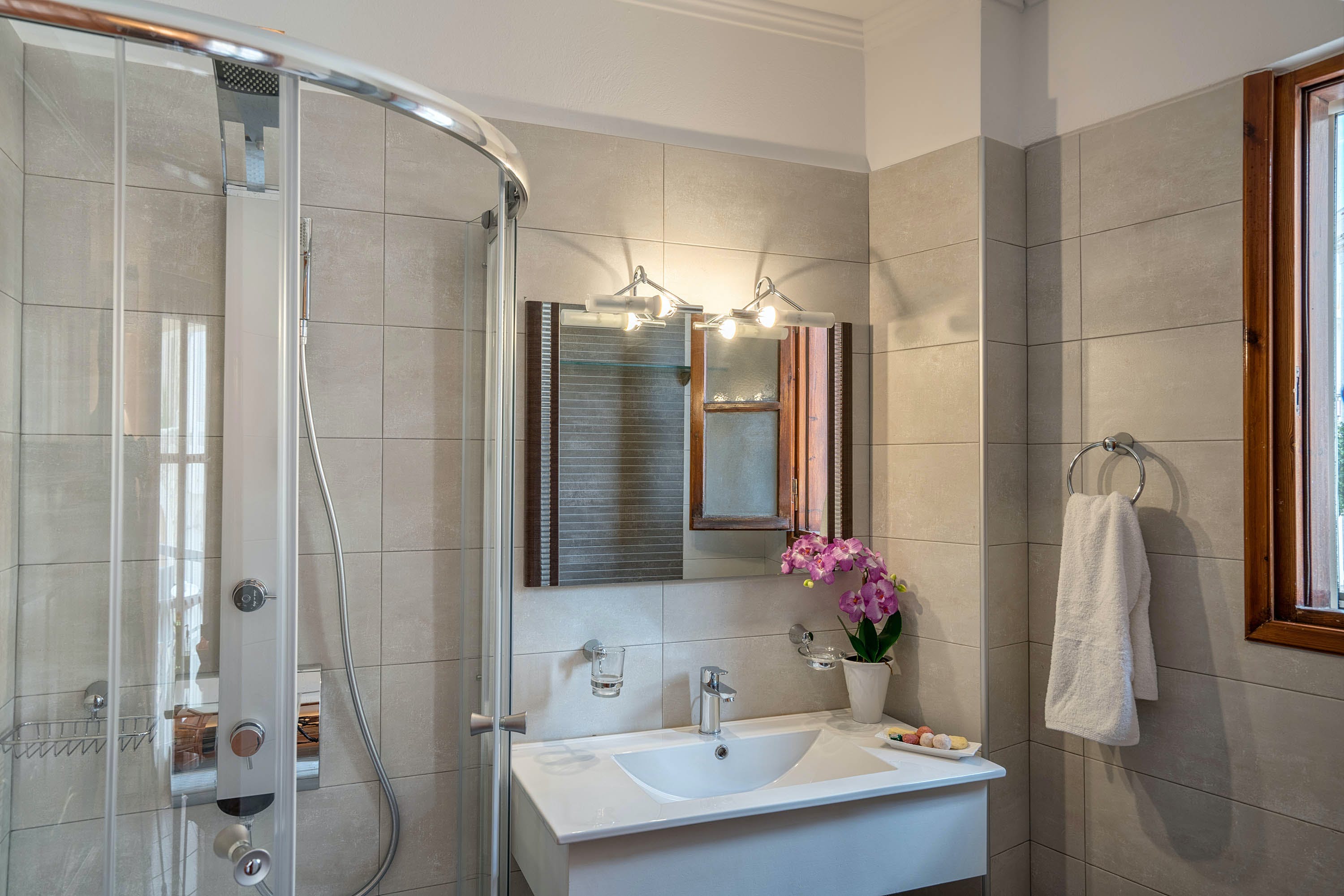  Authentic Maisonette No 8  -  Outstandig Greek Complex w/ Terrace + Pool  - Gallery -  18