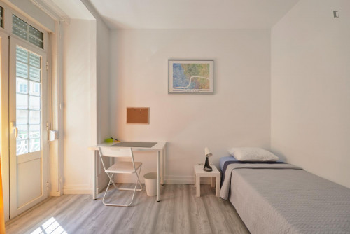 Enjoyable single bedroom in Arroios