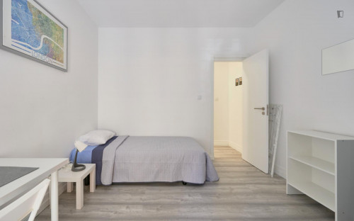 Enjoyable single bedroom in Arroios