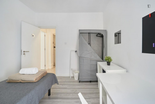 Admirable single bedroom in Arroios
