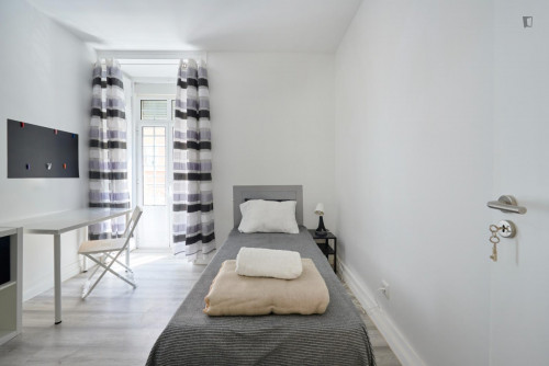 Admirable single bedroom in Arroios
