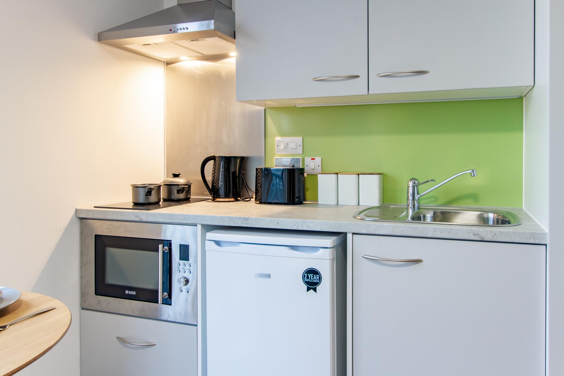 Executive Studio - Plymouth Cross House - Gallery - 23