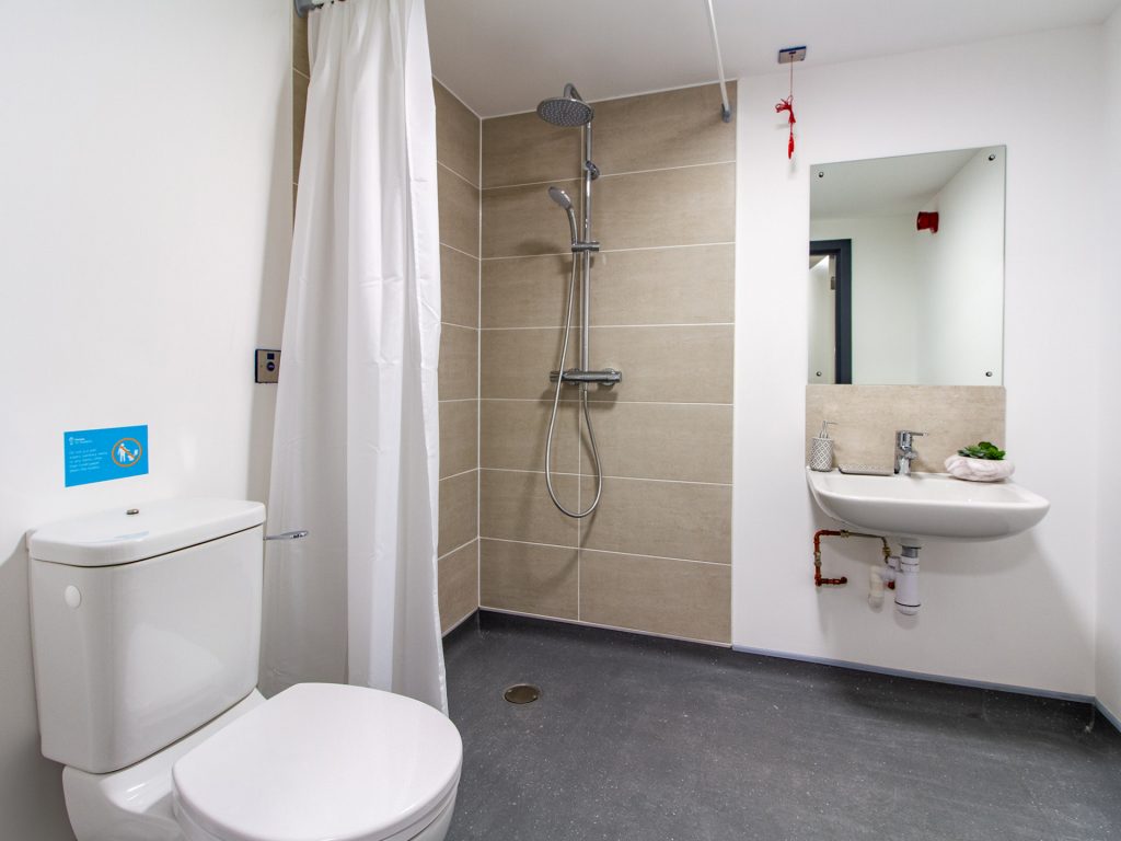  Deluxe Studio  -  Plymouth Cross House  - Gallery -  2